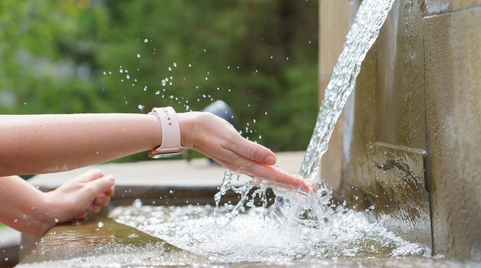 Proteggiamoci dal caldo, 10 semplici regole per un'estate in sicurezza